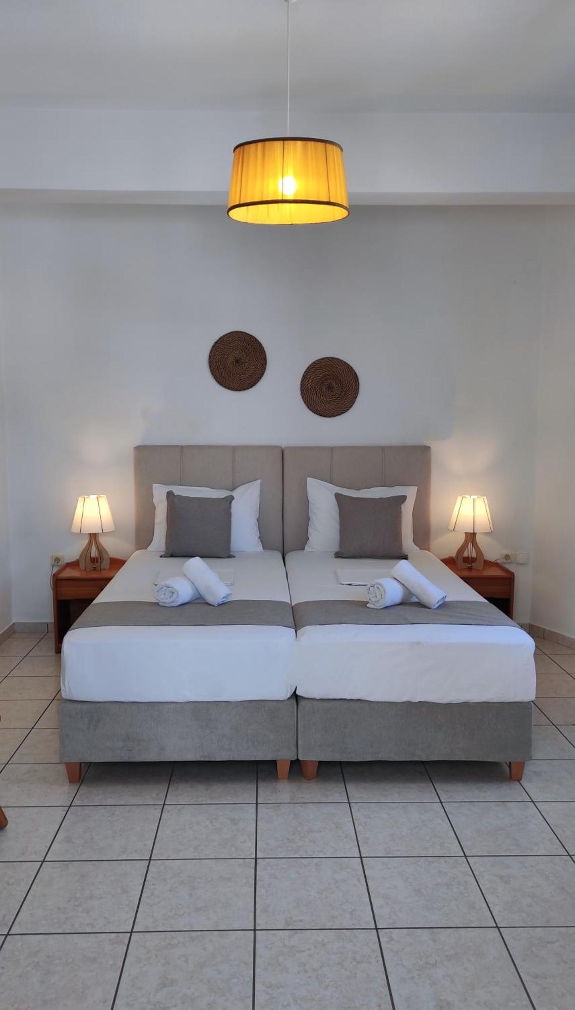 Astrofegia Rooms And Apartments Kamares  Zewnętrze zdjęcie